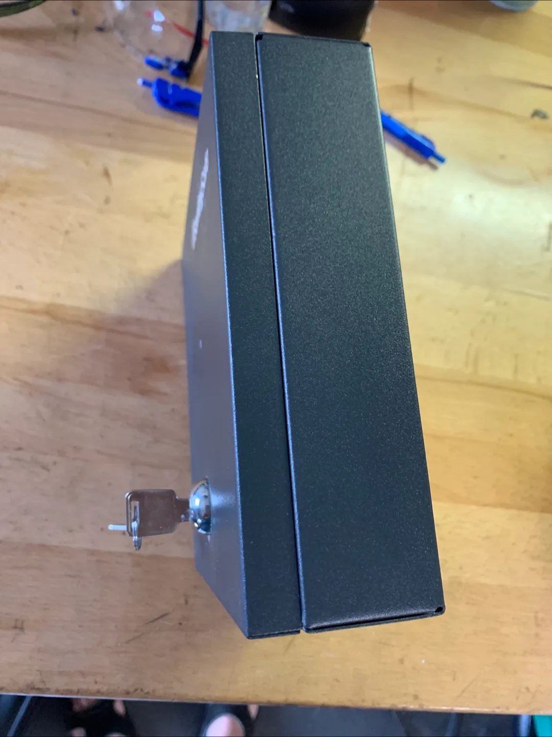 SentrySafe Cash Box with Key image indicator(4)