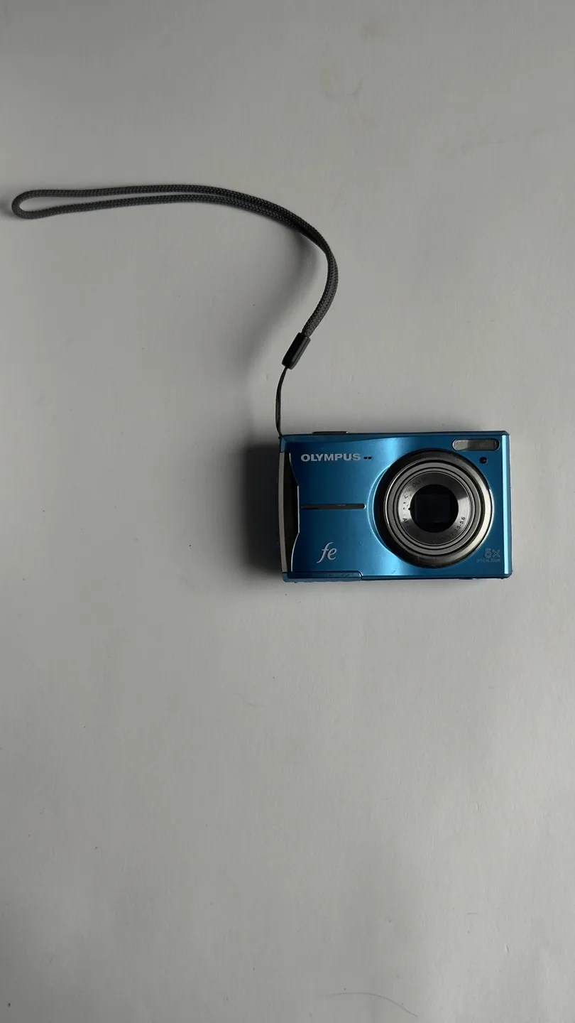 Olympus FE-46 12MP Digital Camera - Blue thumbnail