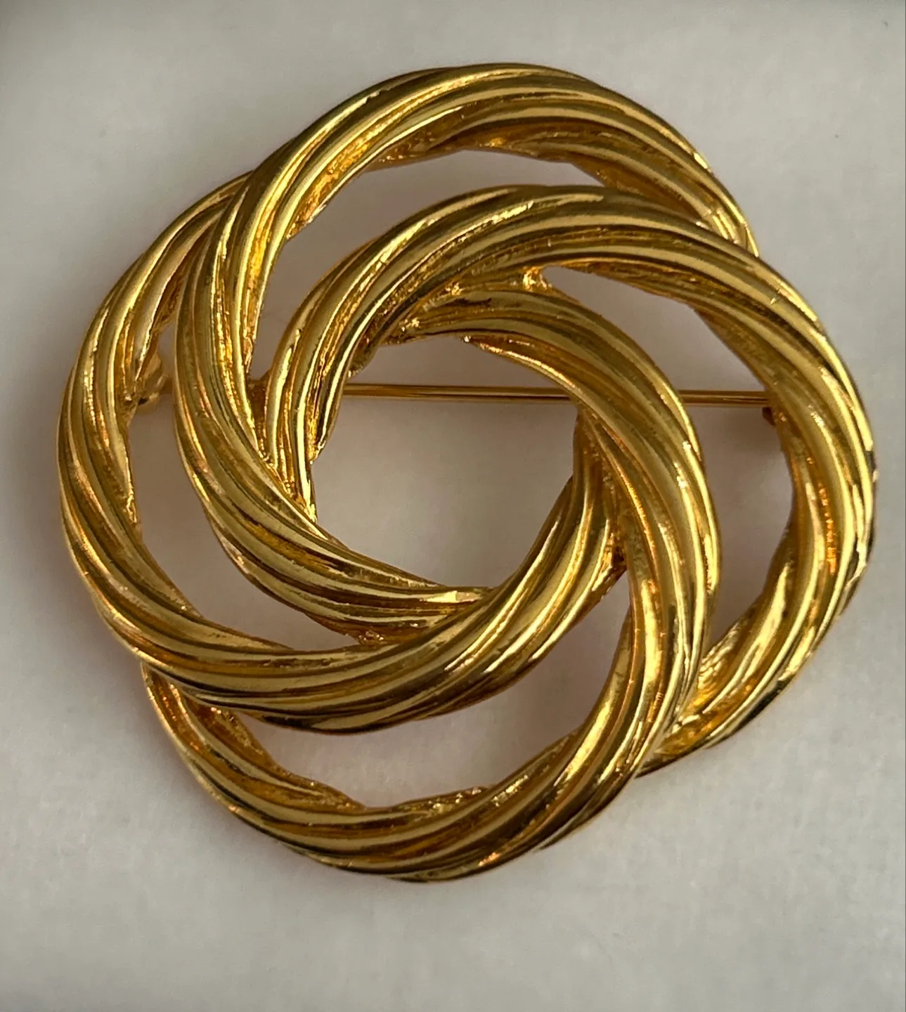 Monet Vintage Gold Tone Brooch thumbnail