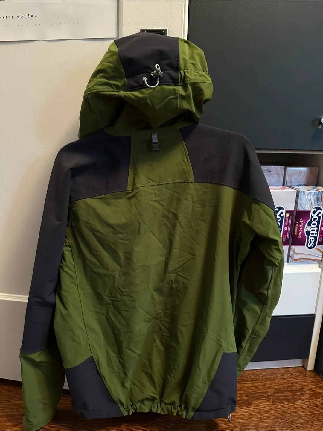 Rab UK M Green/Black Jacket image indicator(2)