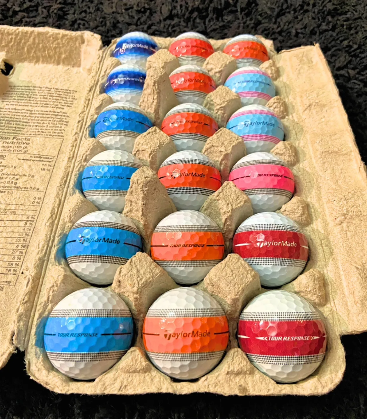 18 Taylormade Tour Response Stripe Golf Balls thumbnail