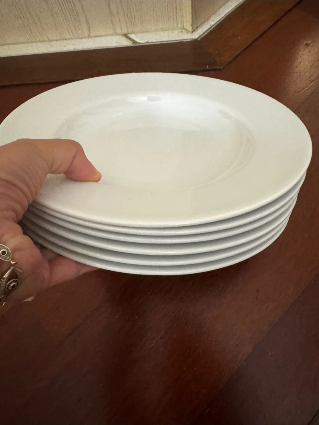 Set of 6 White Dinner Plates thumbnail