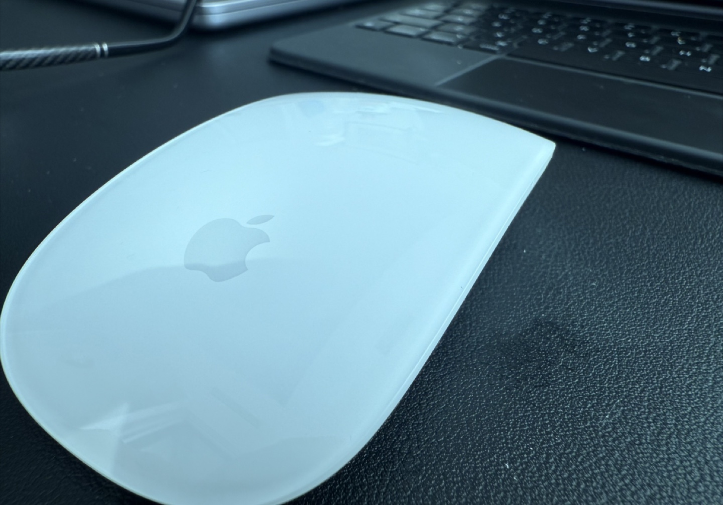 Apple Magic Mouse 2 - photo 3