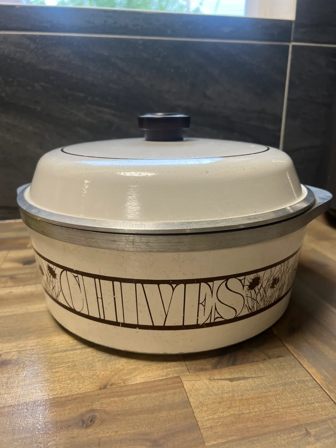 Vintage “Chives” Cast Iron Oven thumbnail
