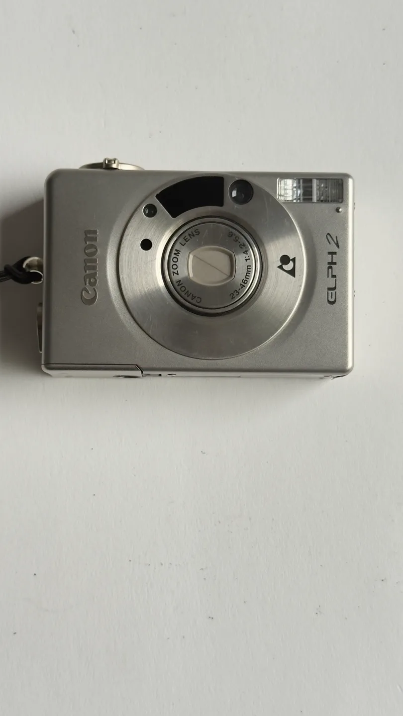 Canon ELPH 2 Digital Camera - Analog APS Camera thumbnail