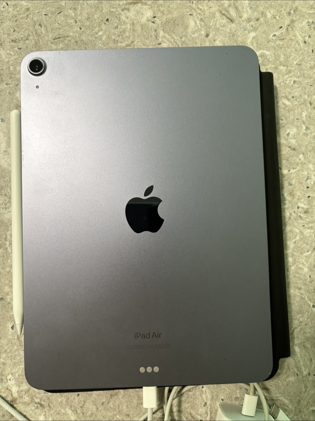 Apple iPad Air 10.9” (2023) with accessories - photo 2