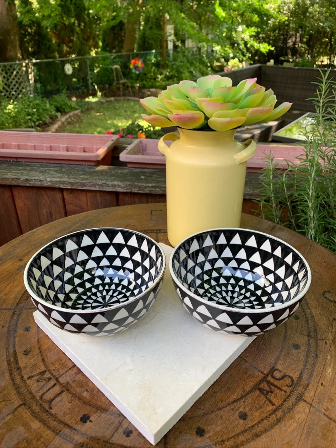 Thyme & Table Stoneware Bowls (Set of 2) thumbnail