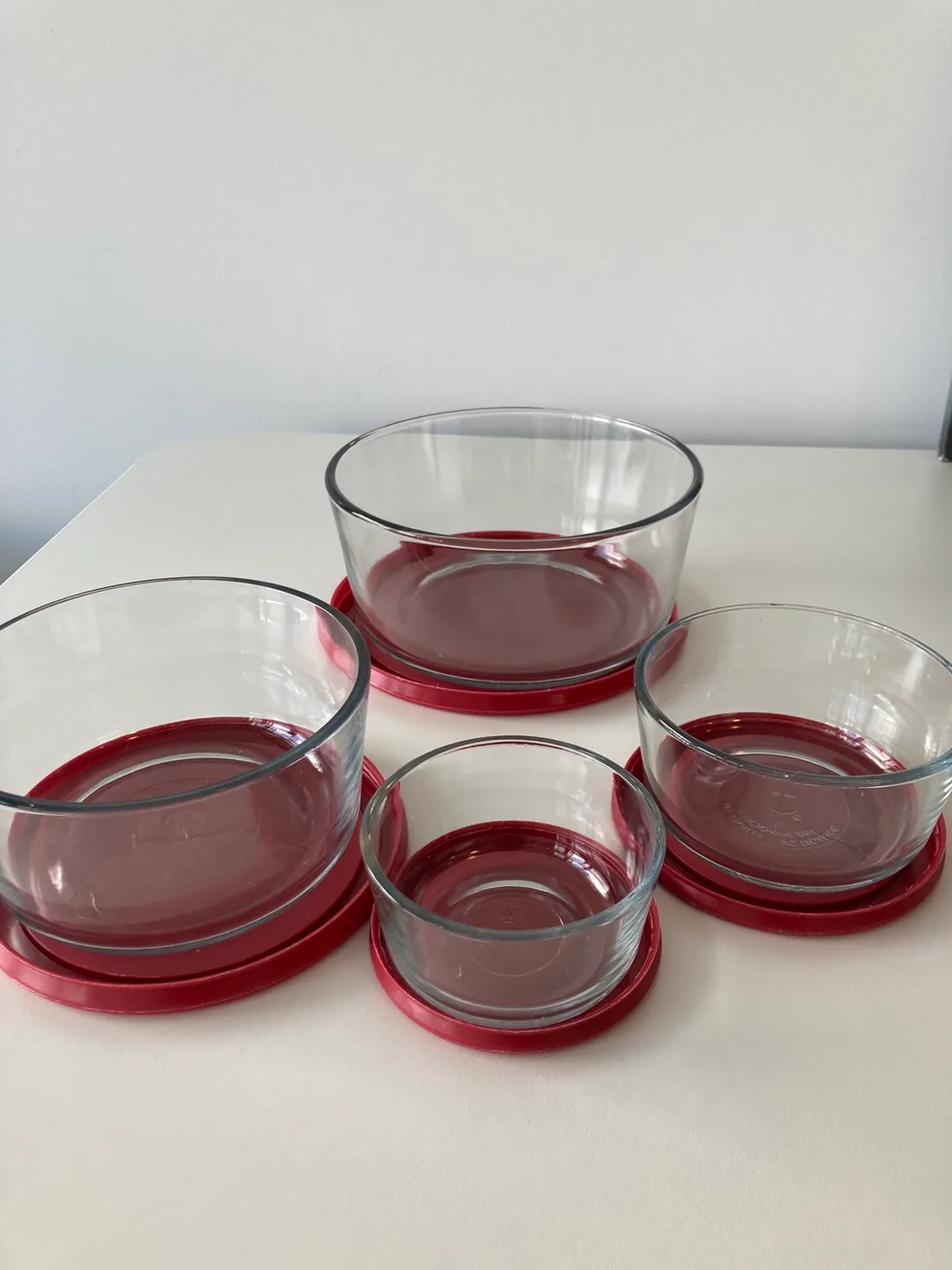 Anchor Glass Bowl Set with Red Lids (4 Bowls) thumbnail