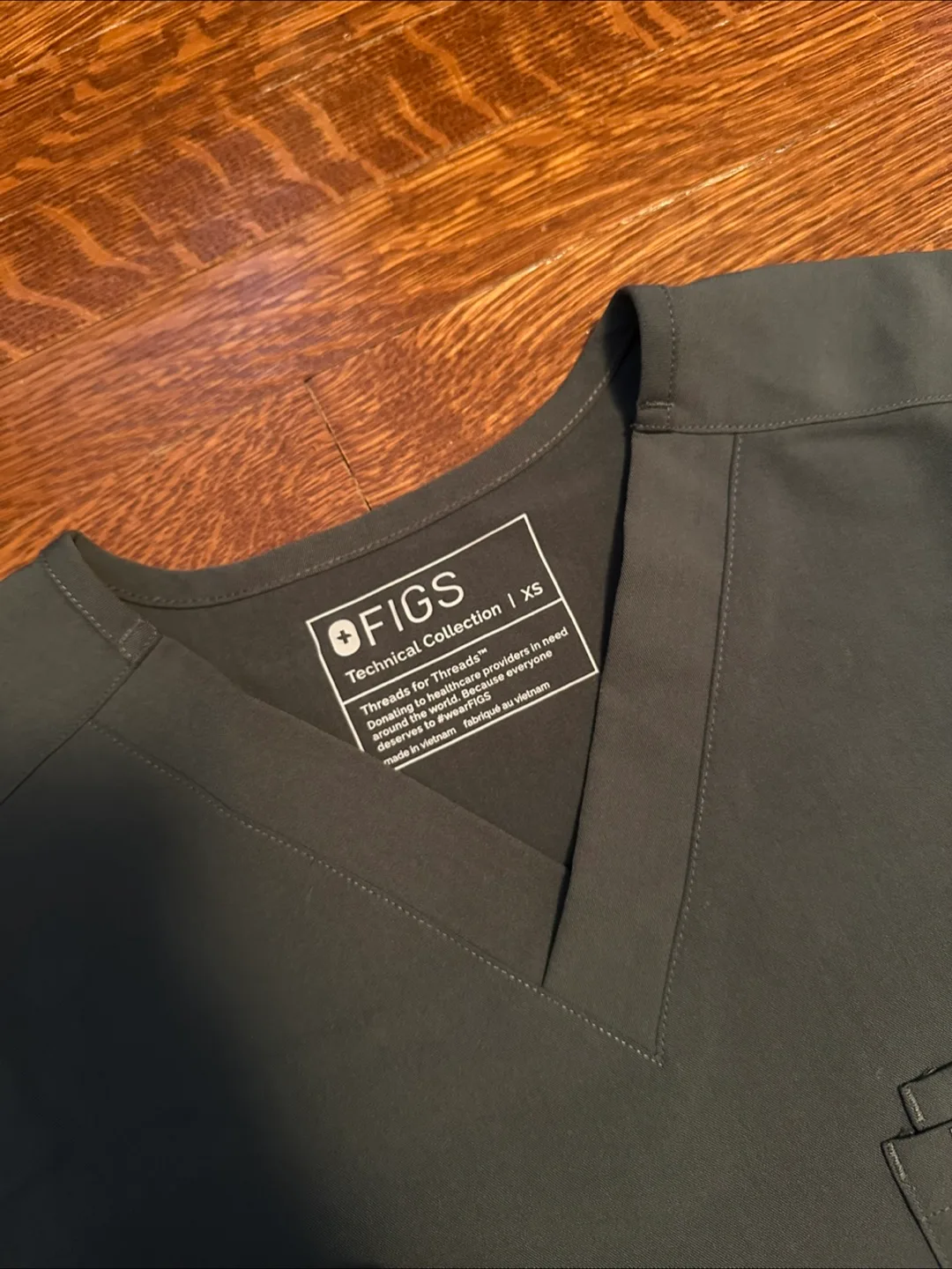 FIGS Technical Collection Scrub Set - Men’s XS - Moss image indicator(4)