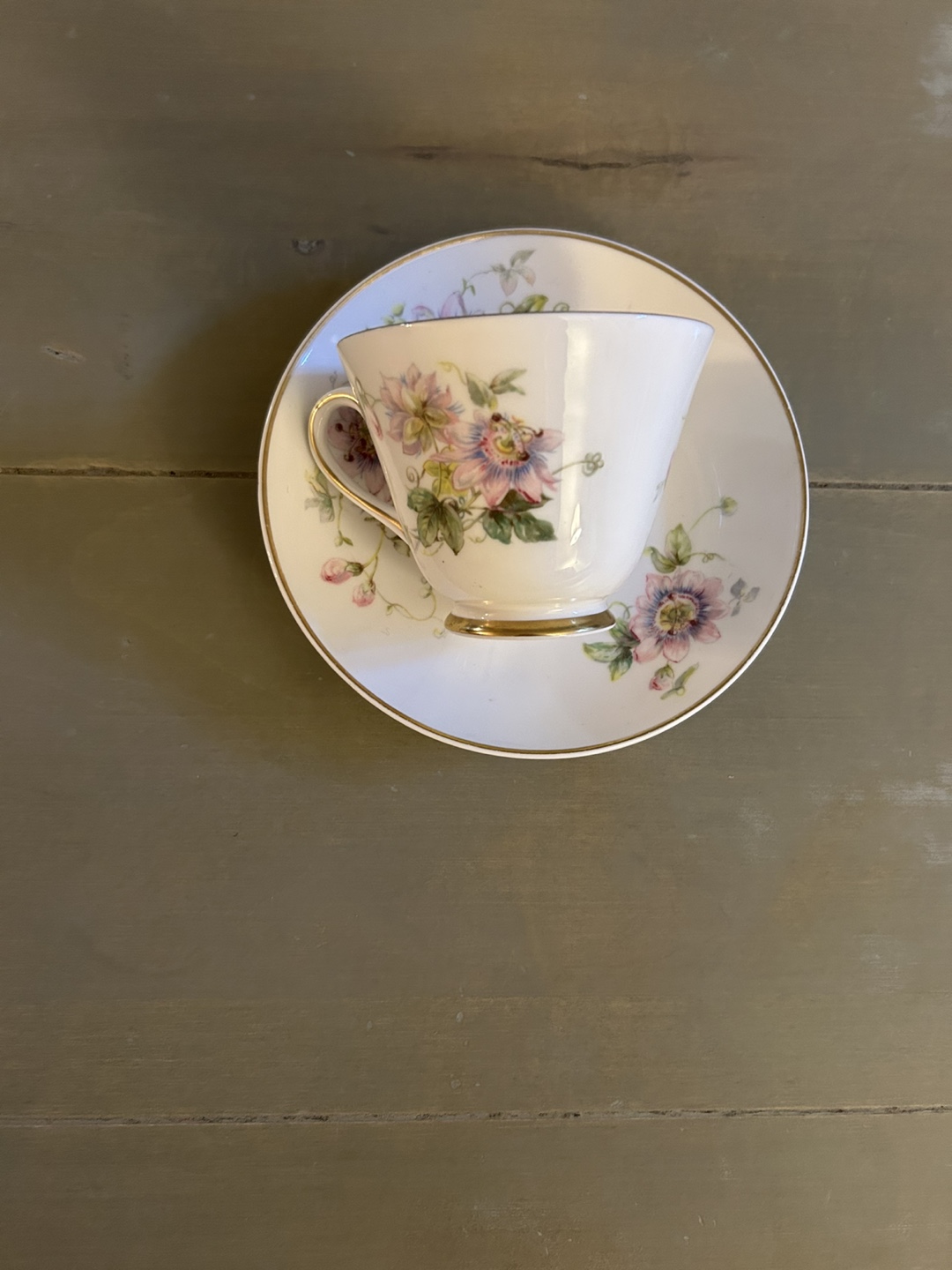 Collection of Unique Vintage Tea Pots & Tea Cups and Saucers - photo 4