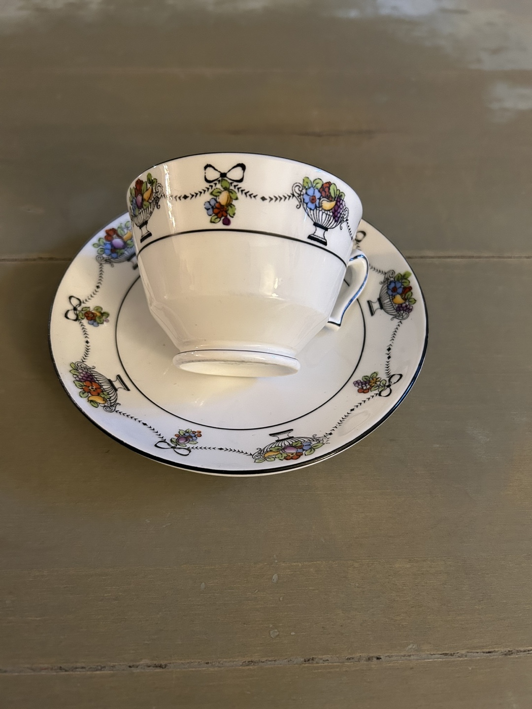 Collection of Unique Vintage Tea Pots & Tea Cups and Saucers - photo 5