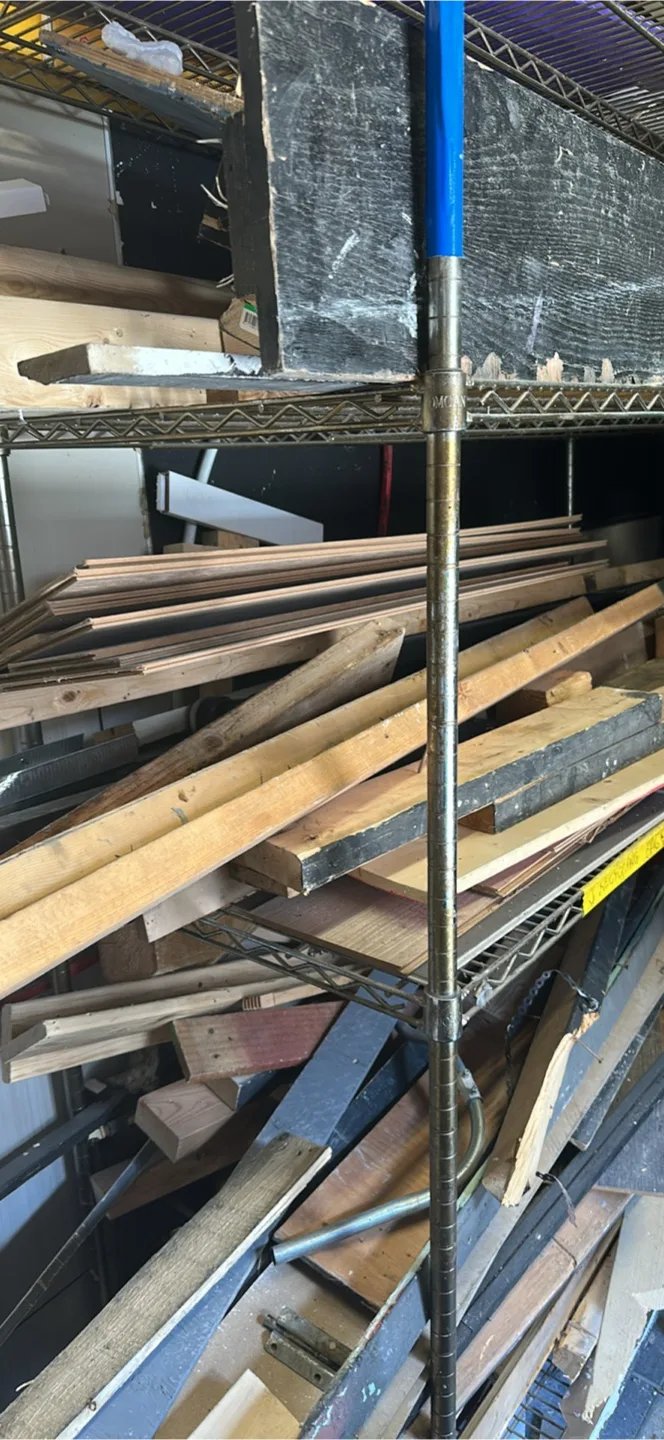 FREE wood and Pallettes thumbnail