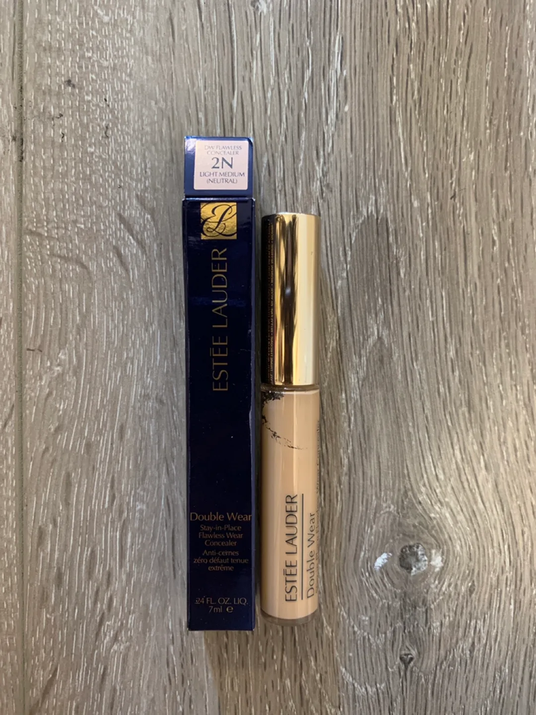 Estee Lauder Double Wear Concealer - 2N Light Medium thumbnail