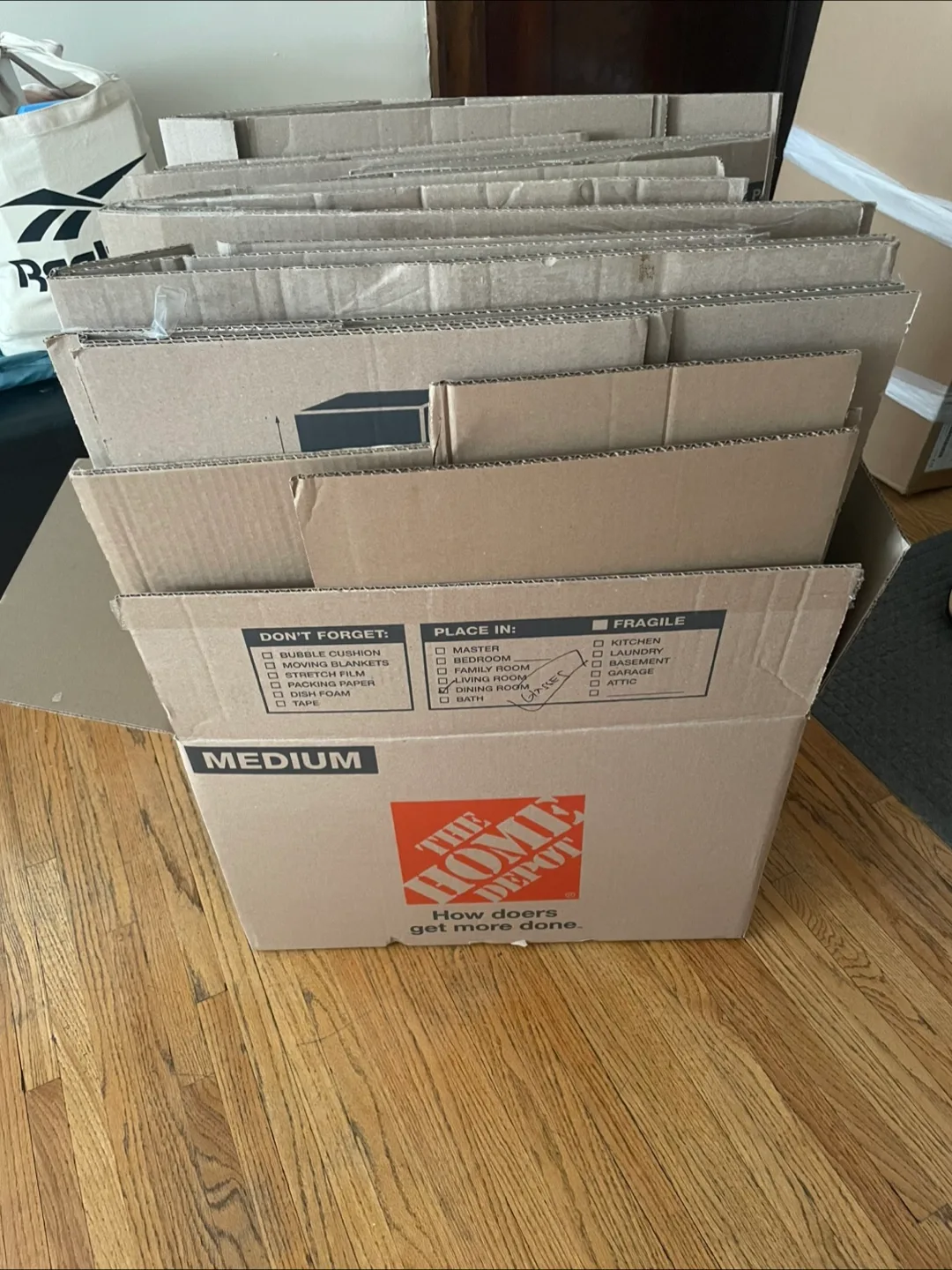 Home Depot Medium Moving Boxes - 10 Pack thumbnail