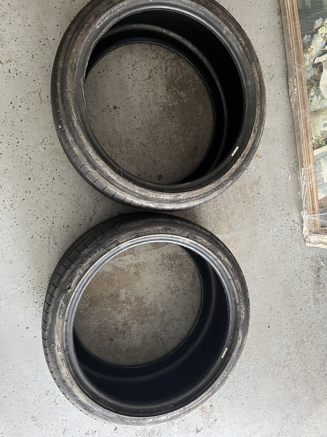 Michelin Pilot Super Sport Tires 285/35ZR21