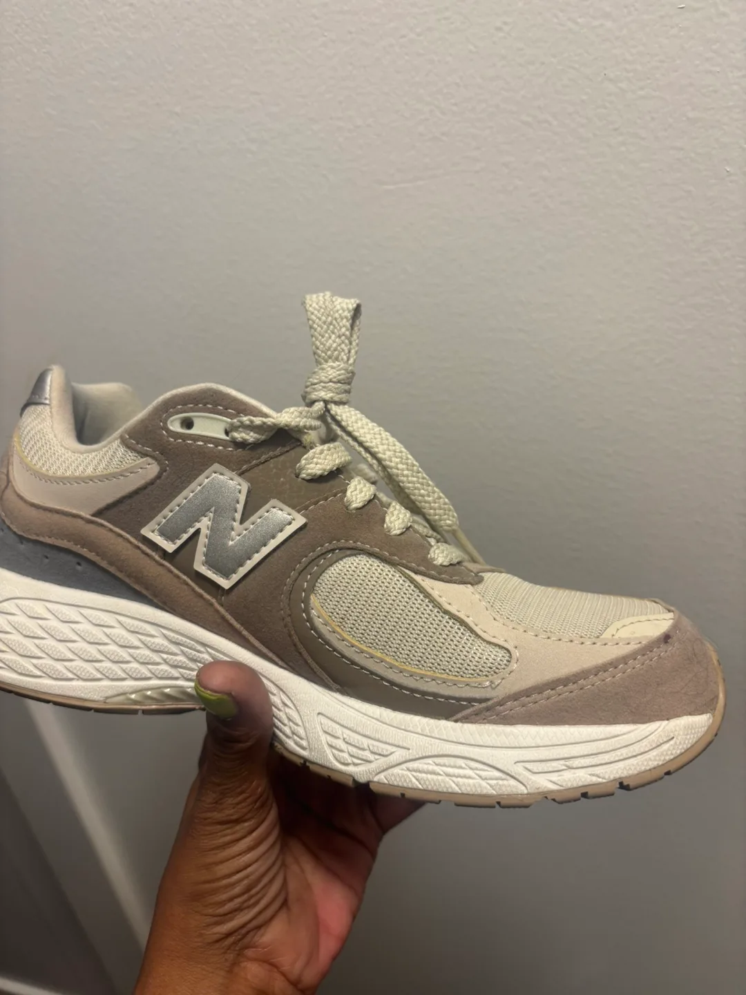 New Balance 2002R Sneakers thumbnail