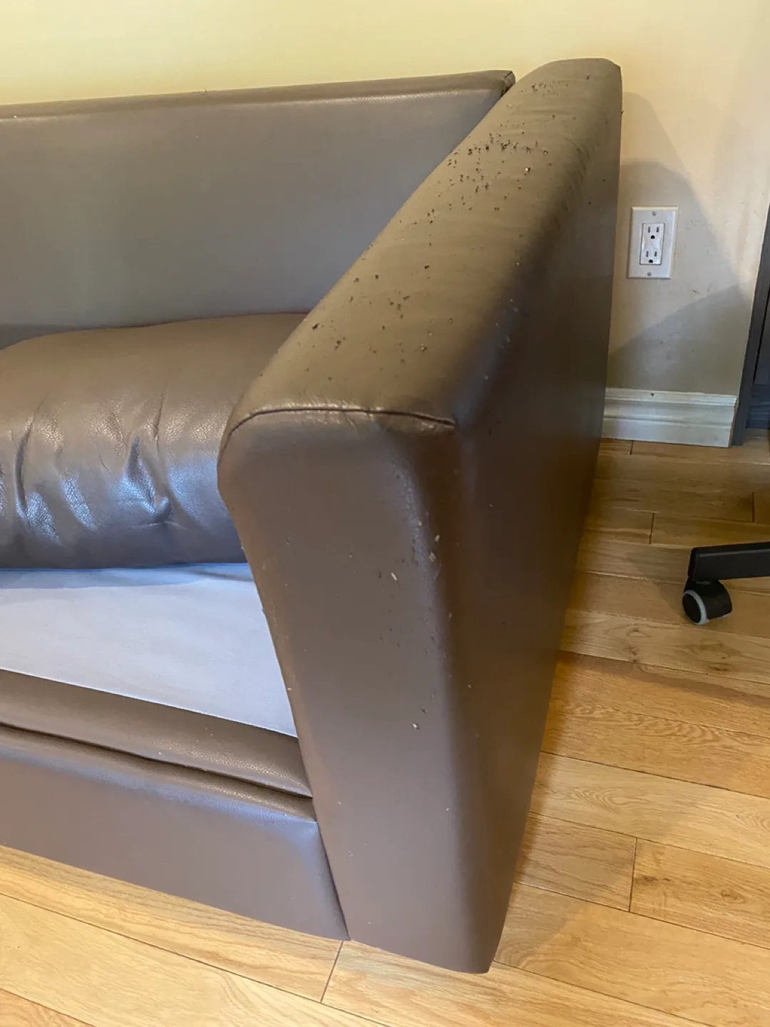 IKEA FINNALA Brown Leather Sofa (CAN DELIVER) image indicator(10)