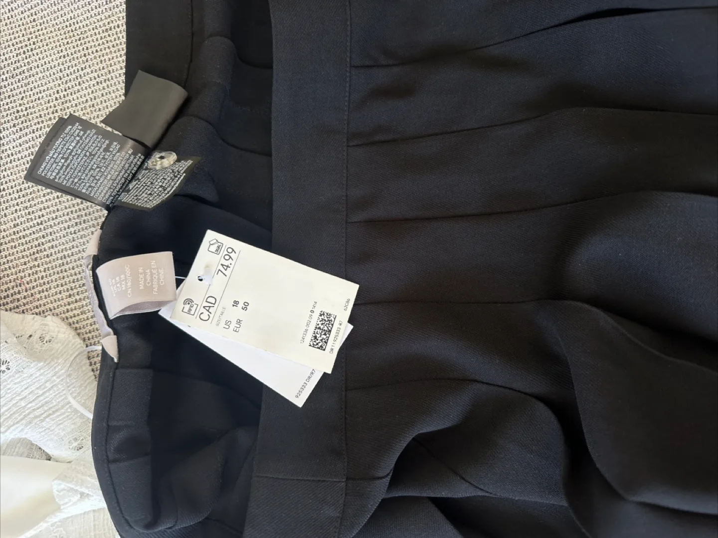 H&M Pleated Skirt - Black, Size 18 thumbnail