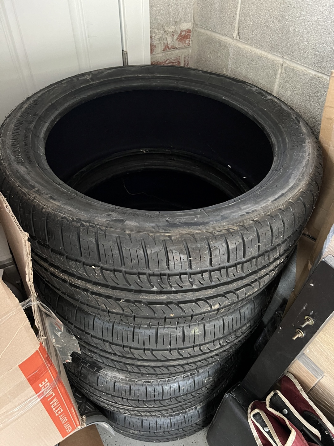 305 40 22 Perelli scorpion tires - photo 2