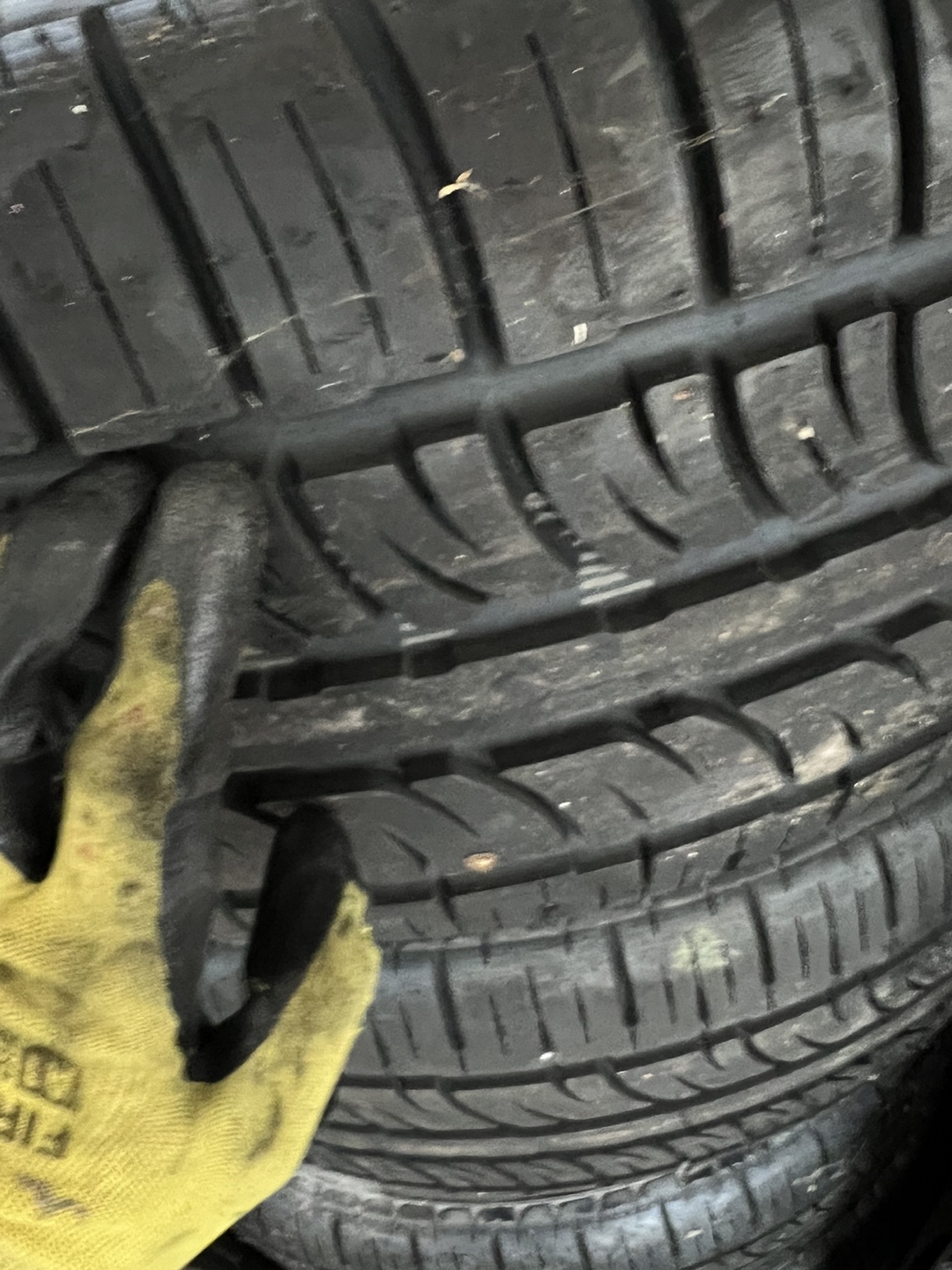 305 40 22 Perelli scorpion tires - photo 5