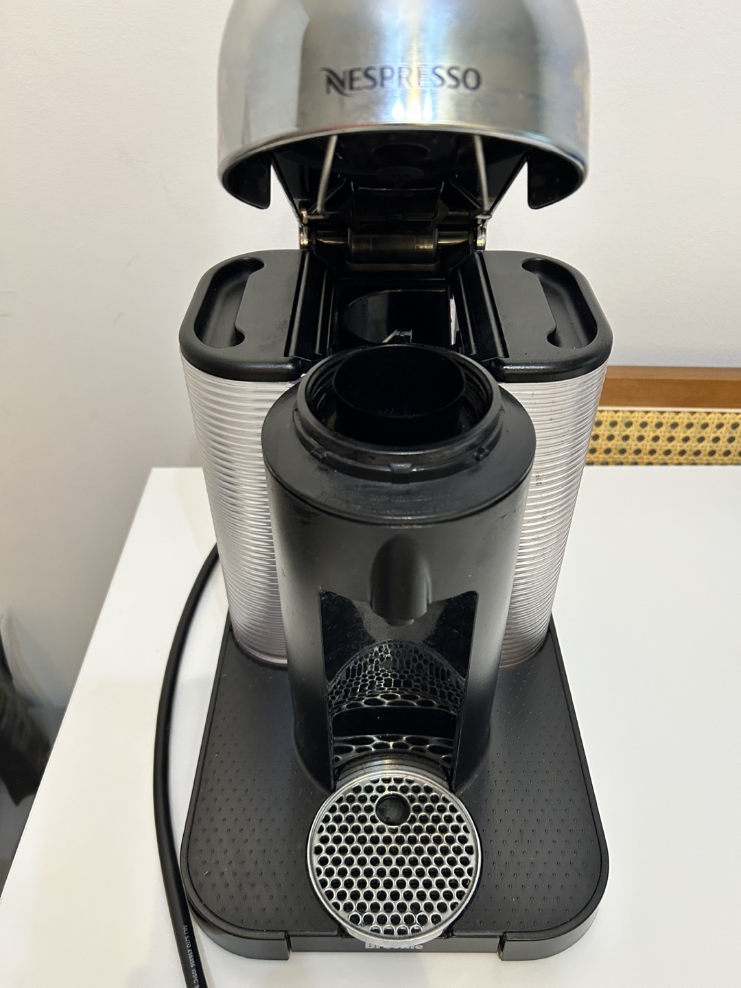 Nespresso by Breville Vertuo (BNV220) - photo 2