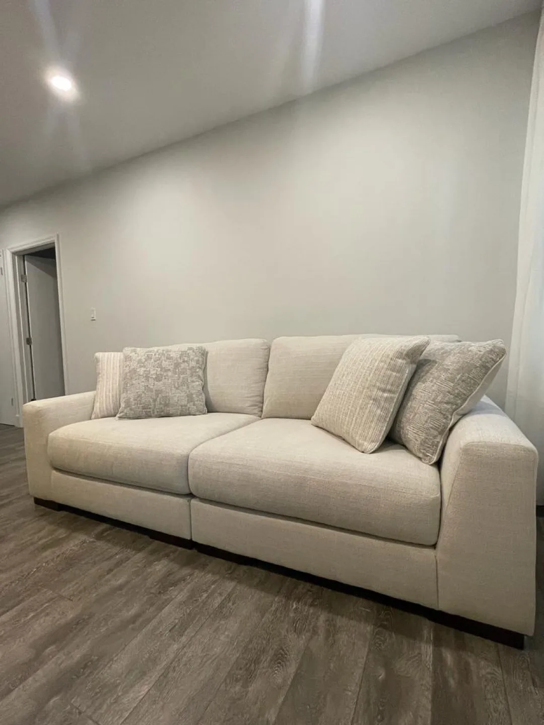 Comfortable Beige Sofa thumbnail