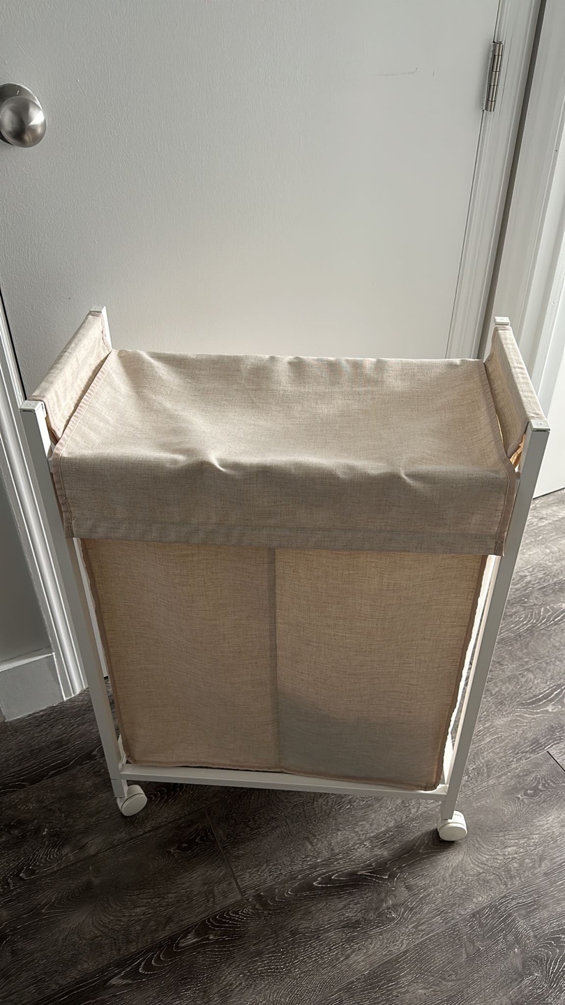 Rolling Laundry Hamper with Lid