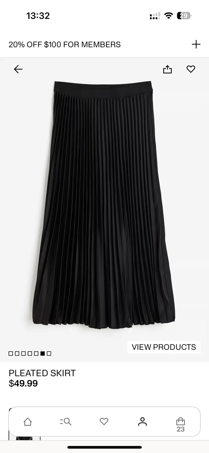 H&M Black Pleated Skirt image indicator(4)