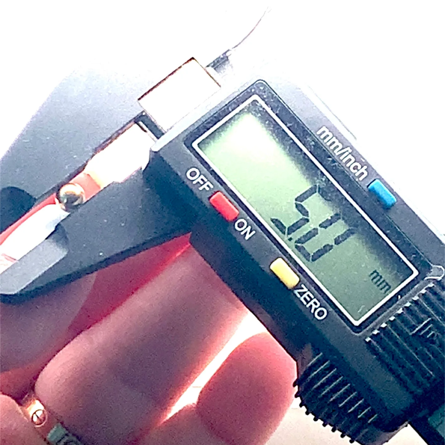 10k Gold Ball 5MM Stud Earrings image indicator(6)