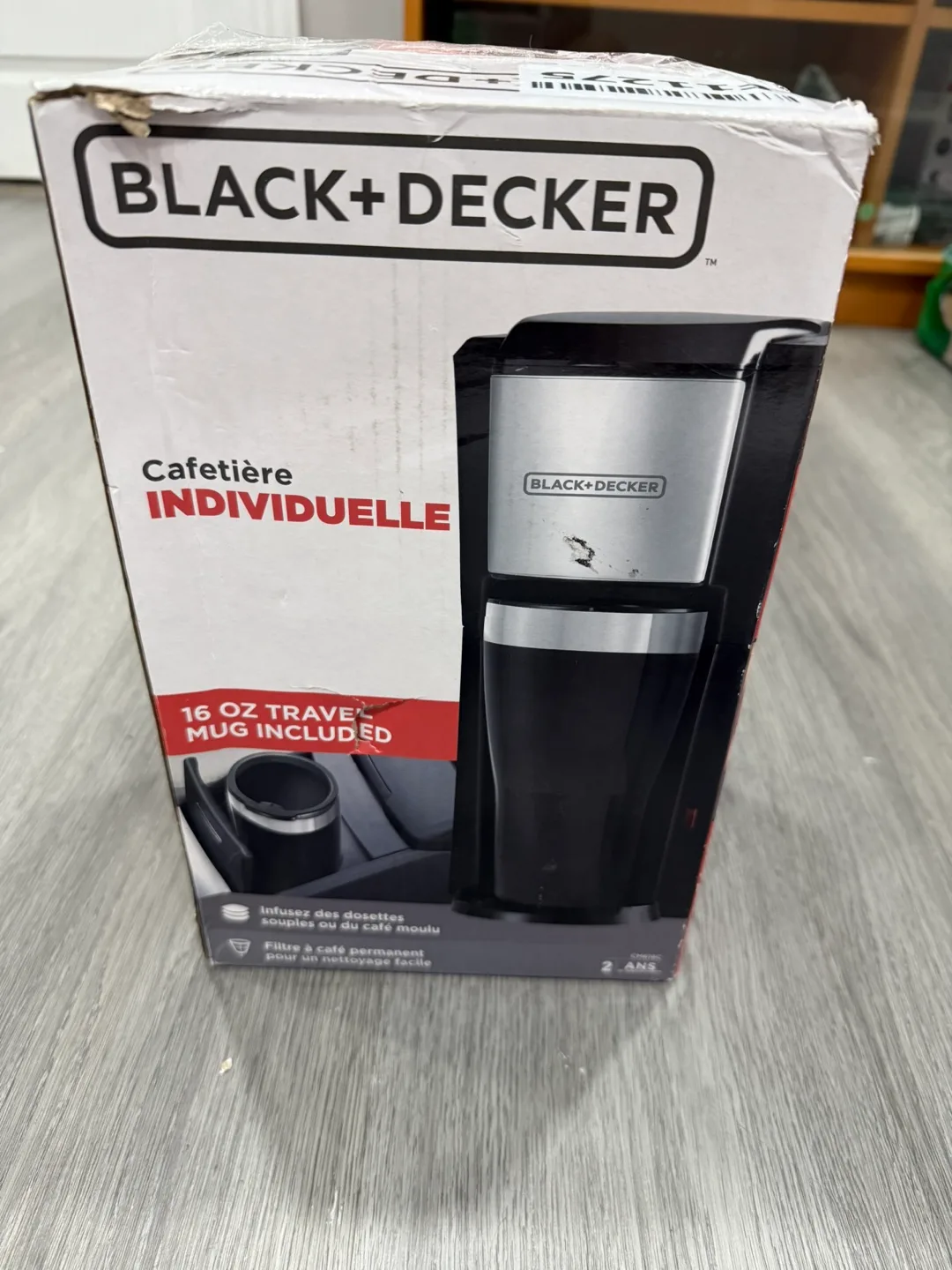 Black+Decker Single Serve Coffee Maker with Travel Mug thumbnail