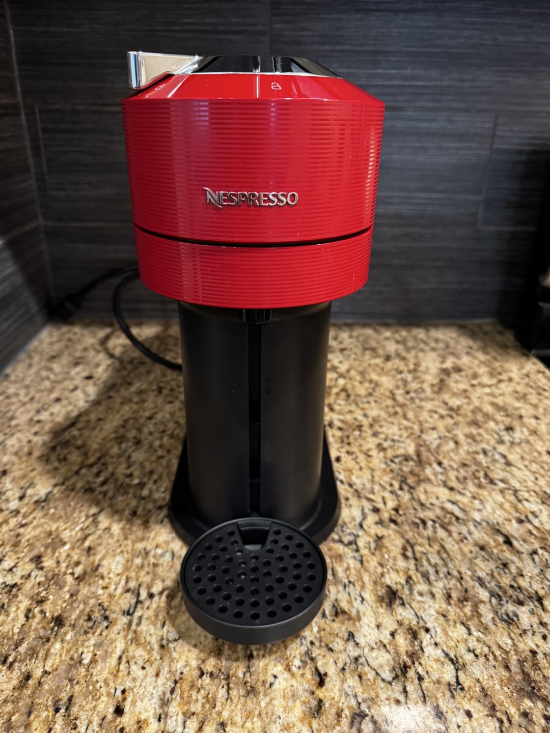 Nespresso Vertuo Next Coffee Machine with Aeroccino 3 - photo 2