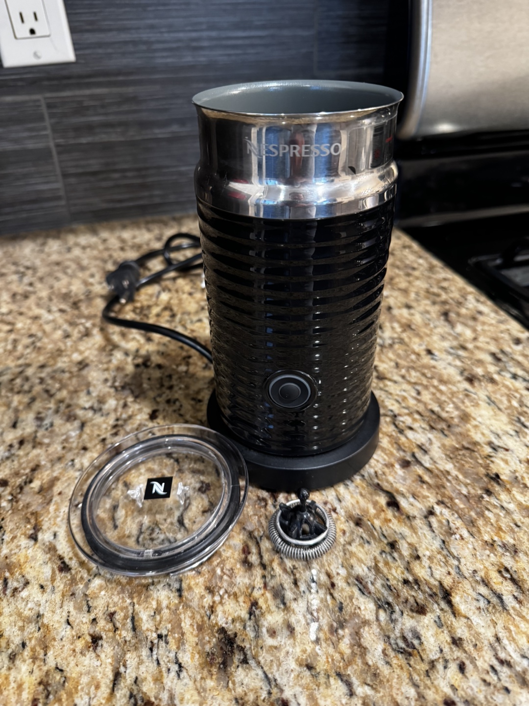 Nespresso Vertuo Next Coffee Machine with Aeroccino 3 - photo 5