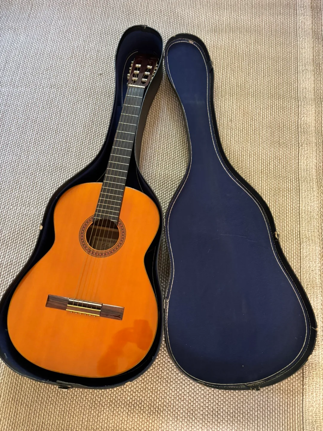 Fender GC10 Classical Guitar with Case thumbnail