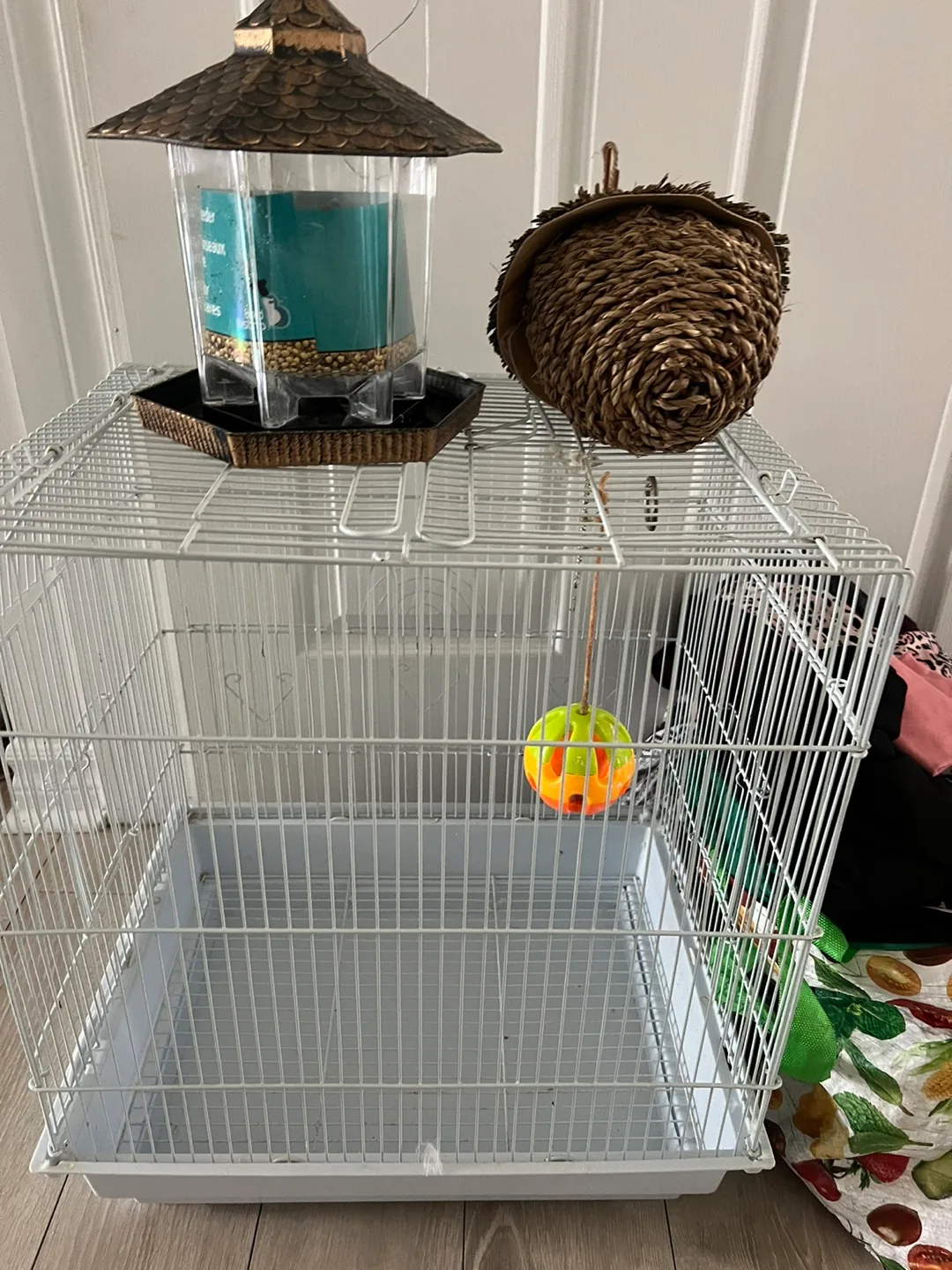 White Bird Cage with Accessories image indicator(4)