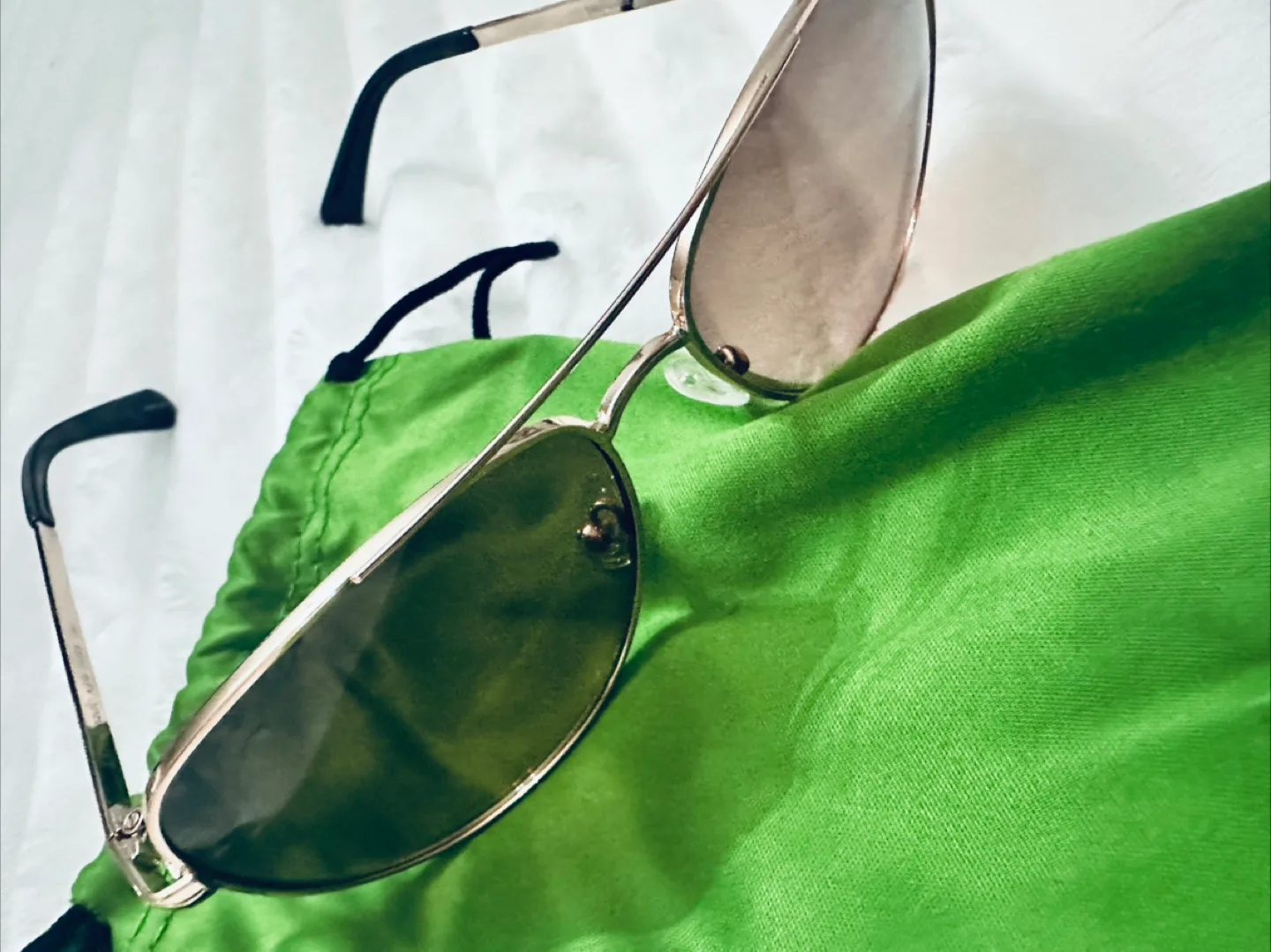 Kate Spade Aviator Sunglasses with Case image indicator(9)