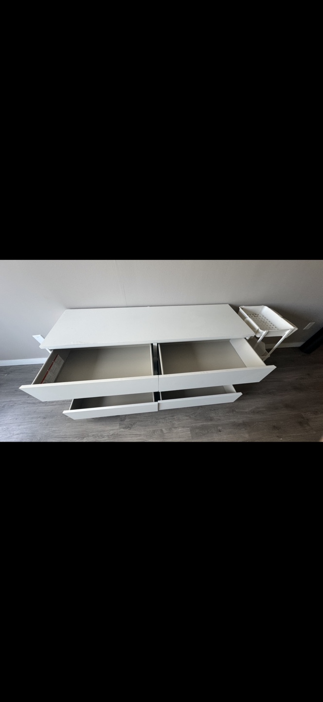 [ Hells Kitchen ] White 6-Drawer Dresser - photo 2