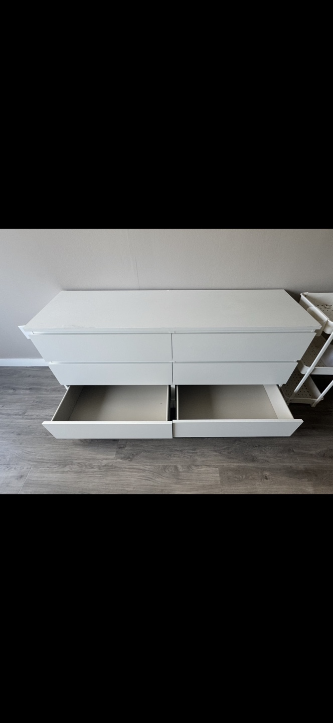 [ Hells Kitchen ] White 6-Drawer Dresser