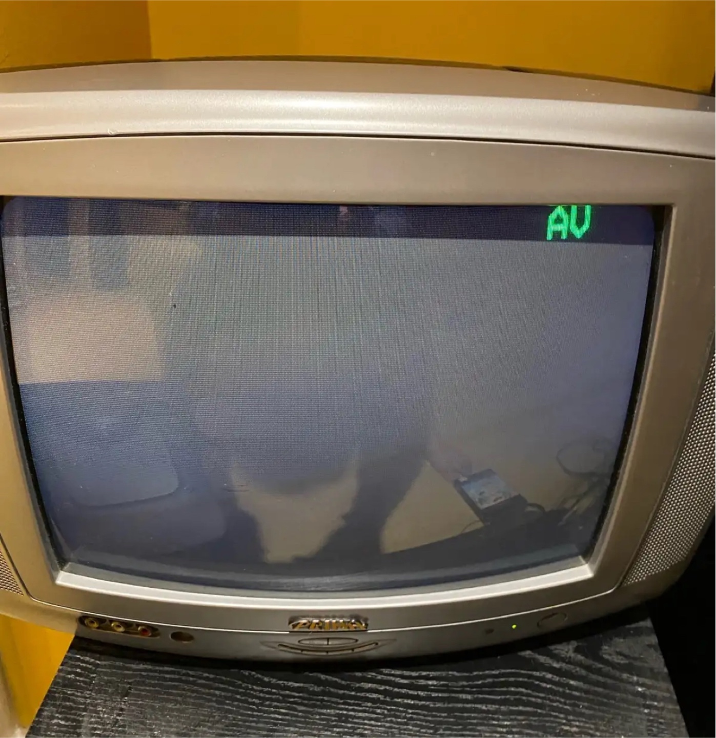 Prima I1317SM Color Television Receiver Retro Gaming