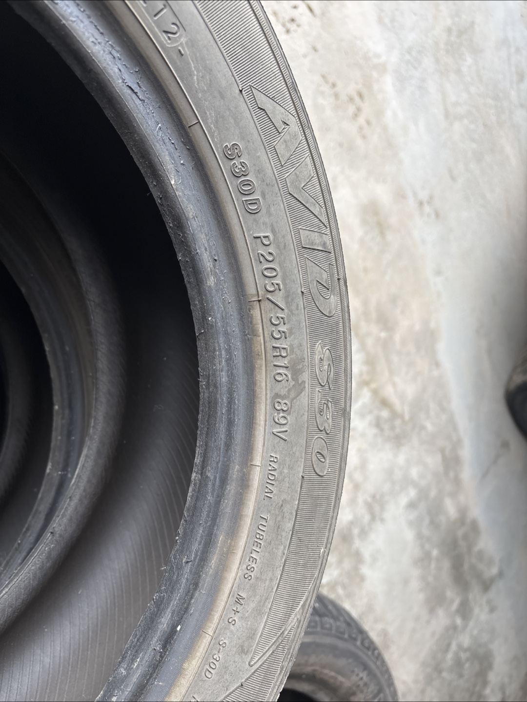 Yokohama AVID S30D P205/55R16 Tire - photo 2