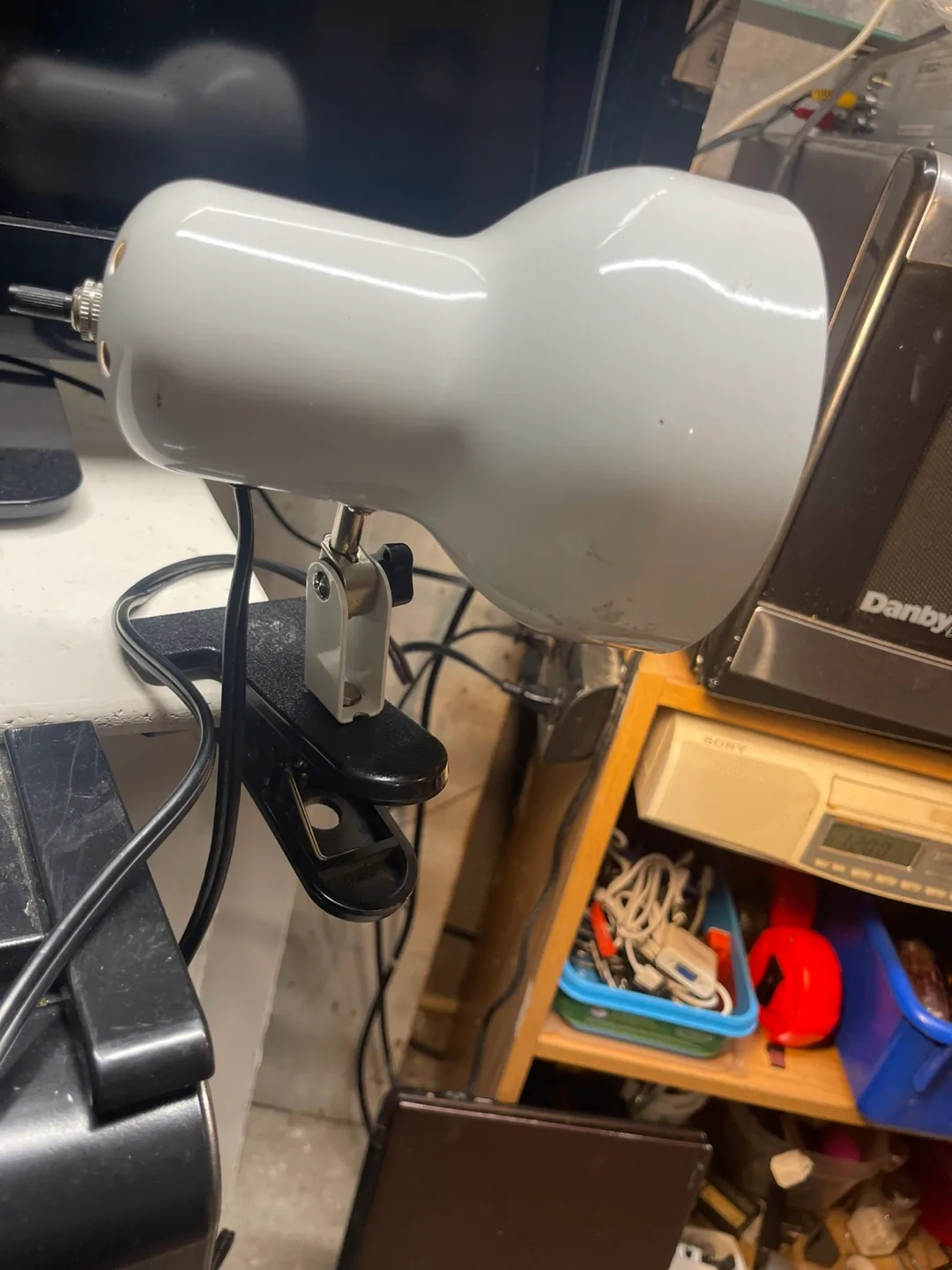 White Clip Lamp thumbnail