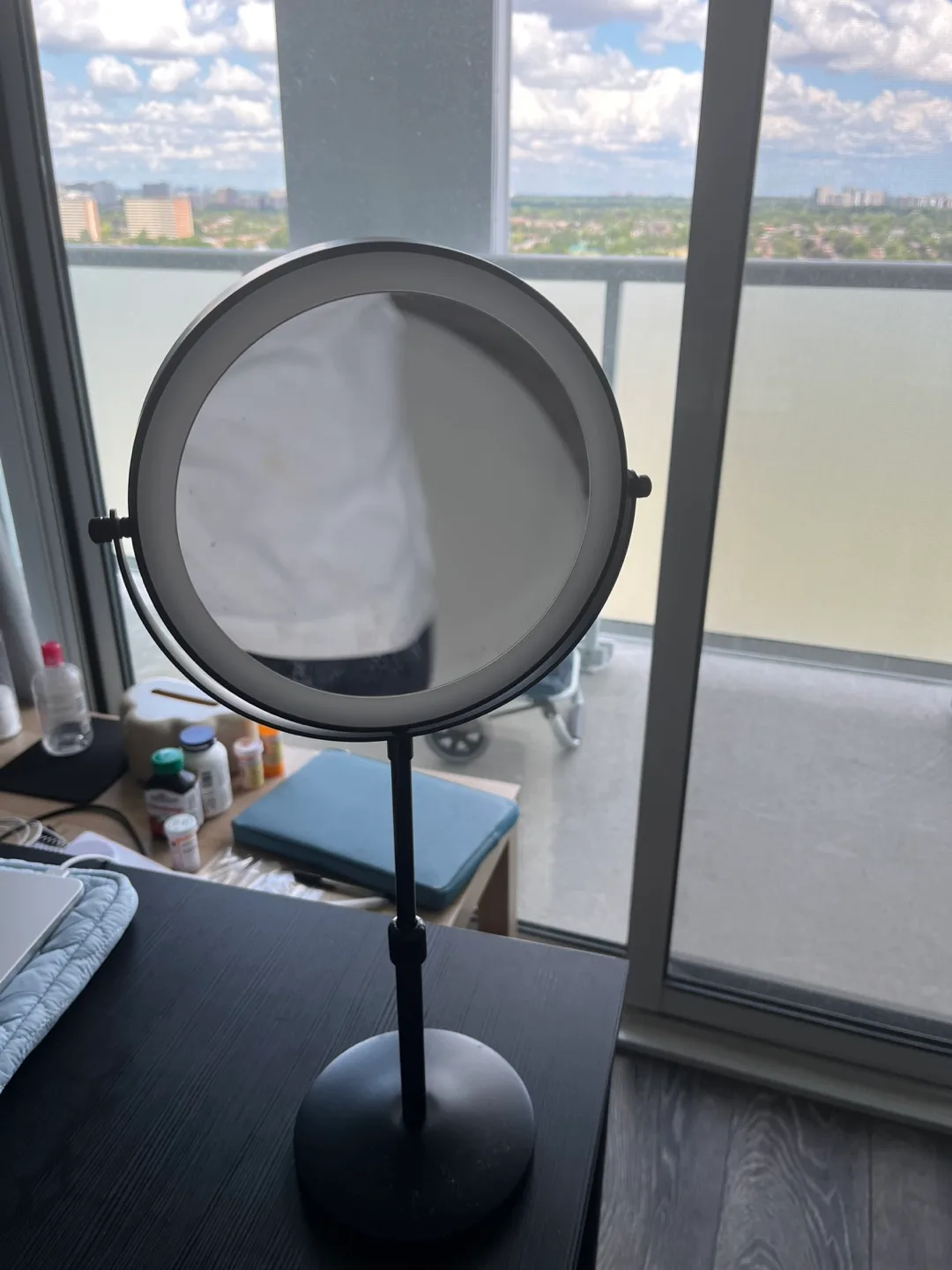 Lighted Makeup Vanity Mirror thumbnail