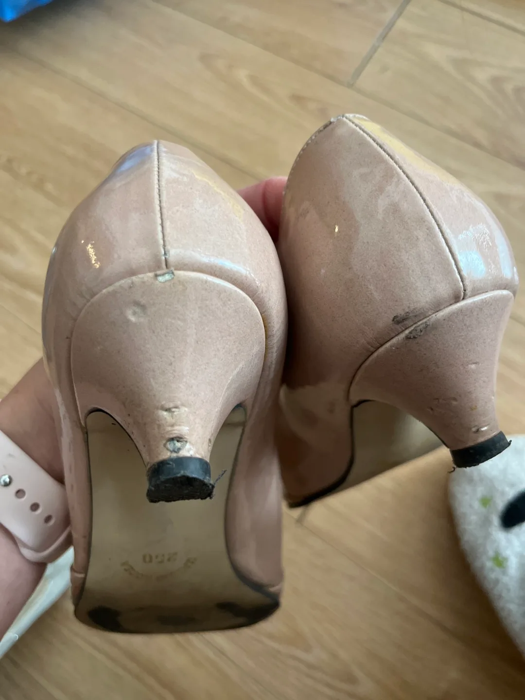 Young and Tae Beige Heels image indicator(3)