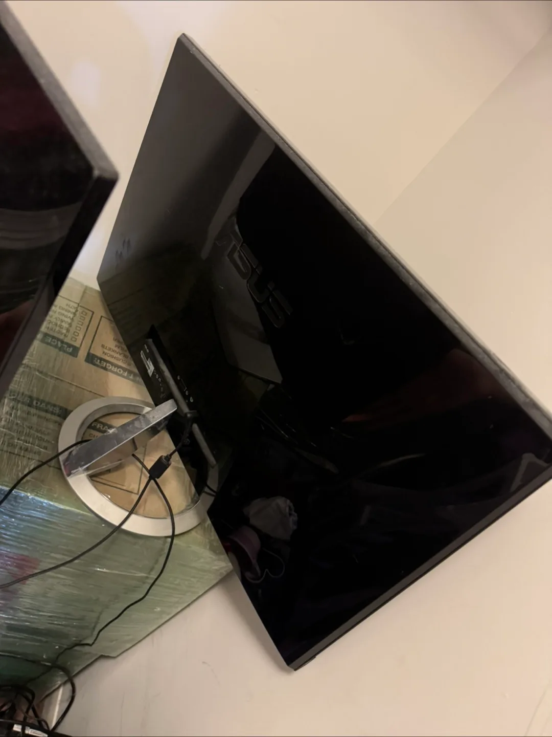 ASUS Monitor - Great Condition image indicator(2)