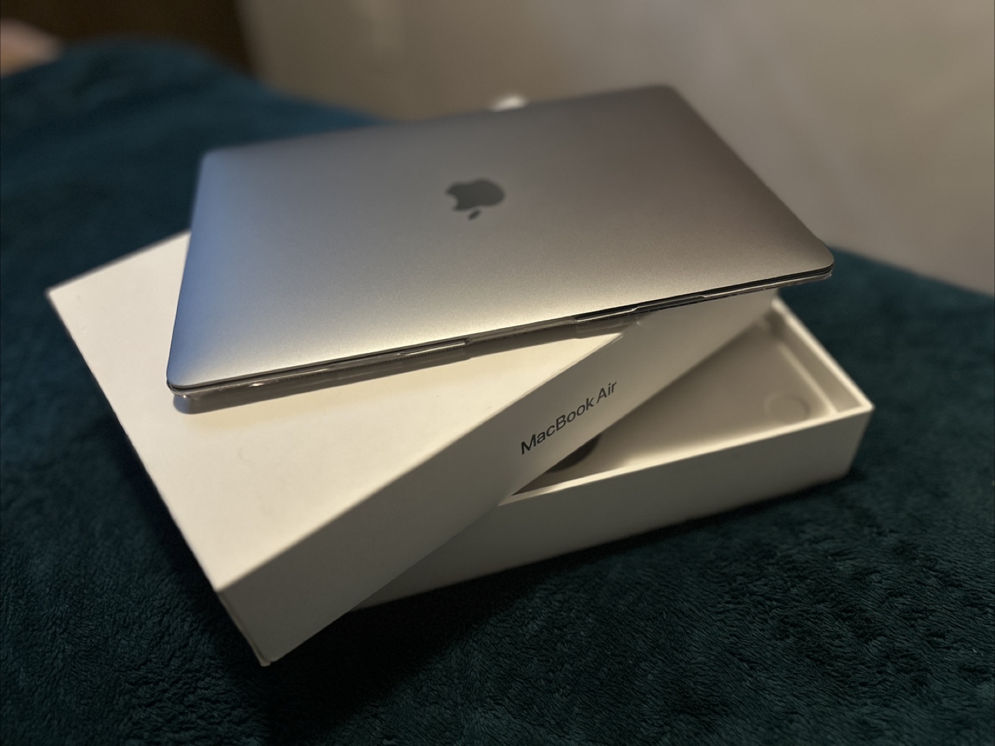 M1 MacBook Air ( late 2020 )
