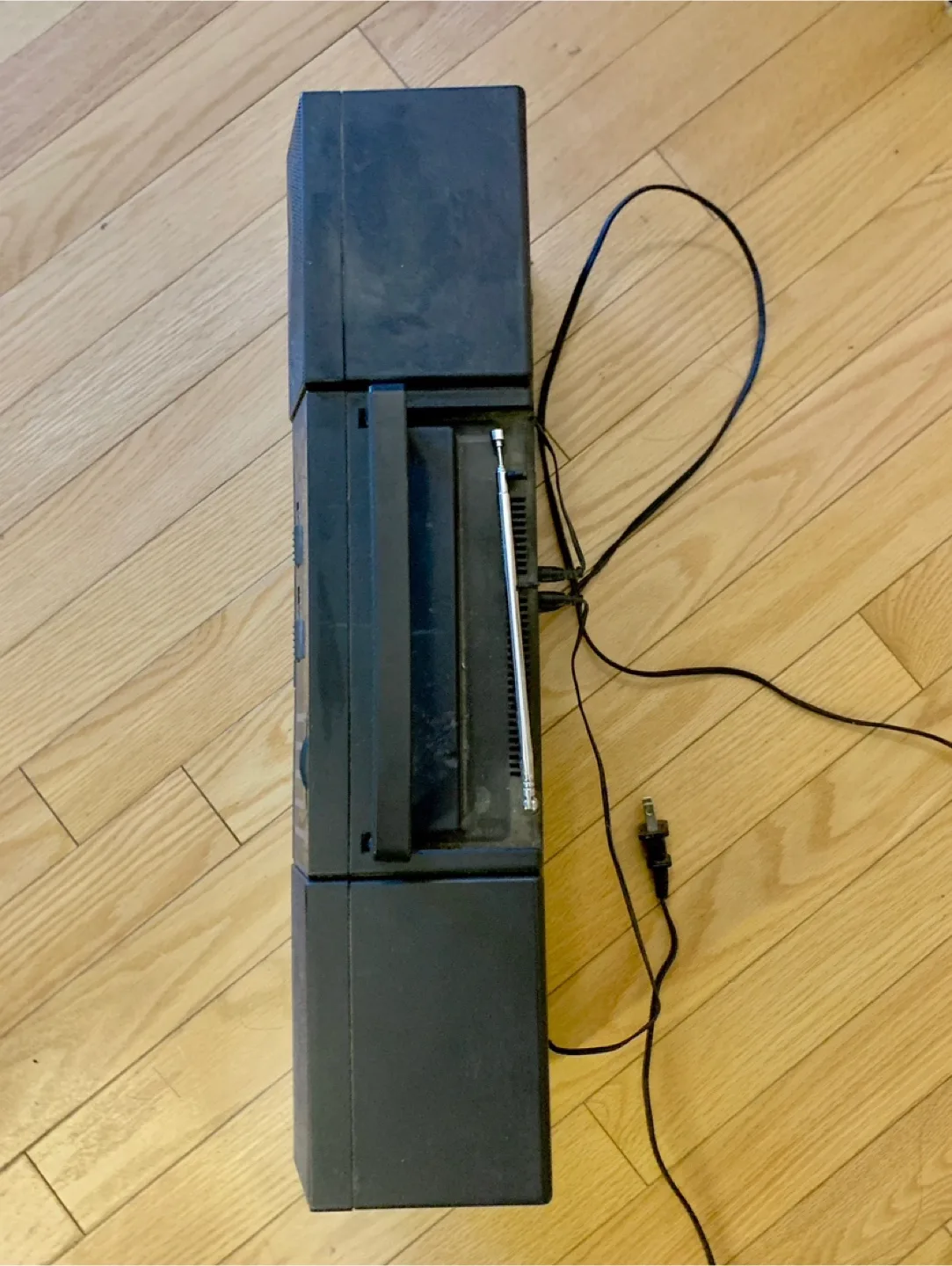 ‼️MOVING SALE‼️ Vintage GE Rechargeable Stereo Cassette image indicator(4)