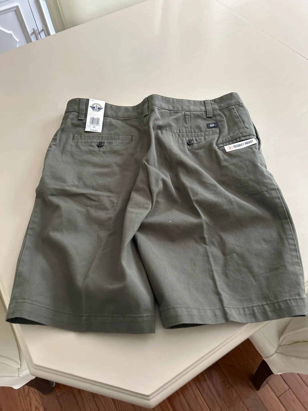 New Dockers Perfect Short - Classic Fit, Size 32 image indicator(2)