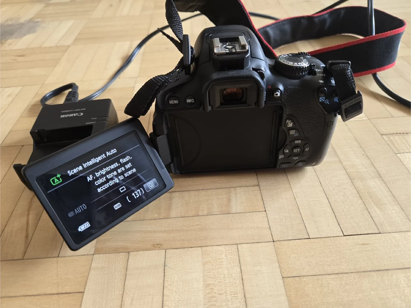 Canon EOS Rebel T4i DSLR Camera with Lens image indicator(4)