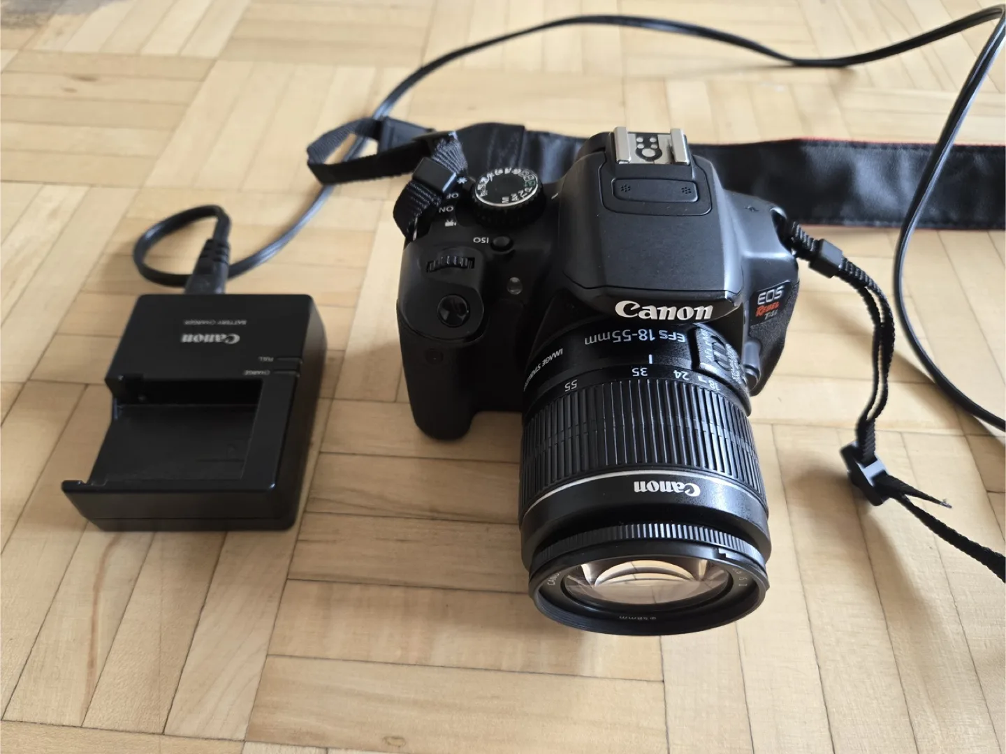 Canon EOS Rebel T4i DSLR Camera with Lens image indicator(5)