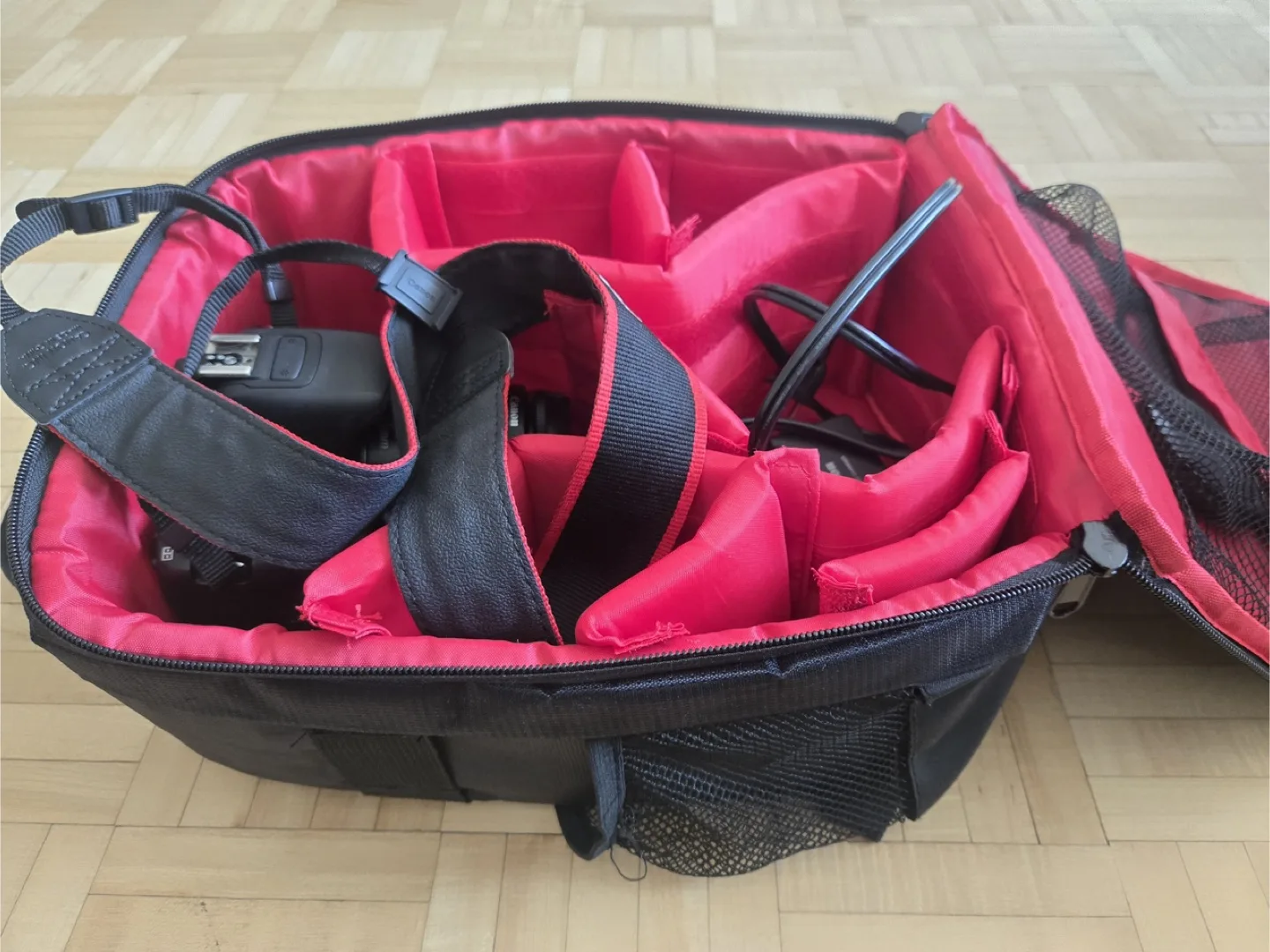 Canon EOS Rebel T4i DSLR Camera with Lens image indicator(2)