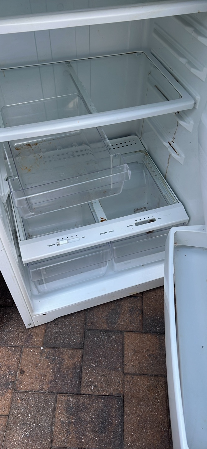 GE 17.5CU FT TOP FREEZER REFRIGERATOR - photo 3